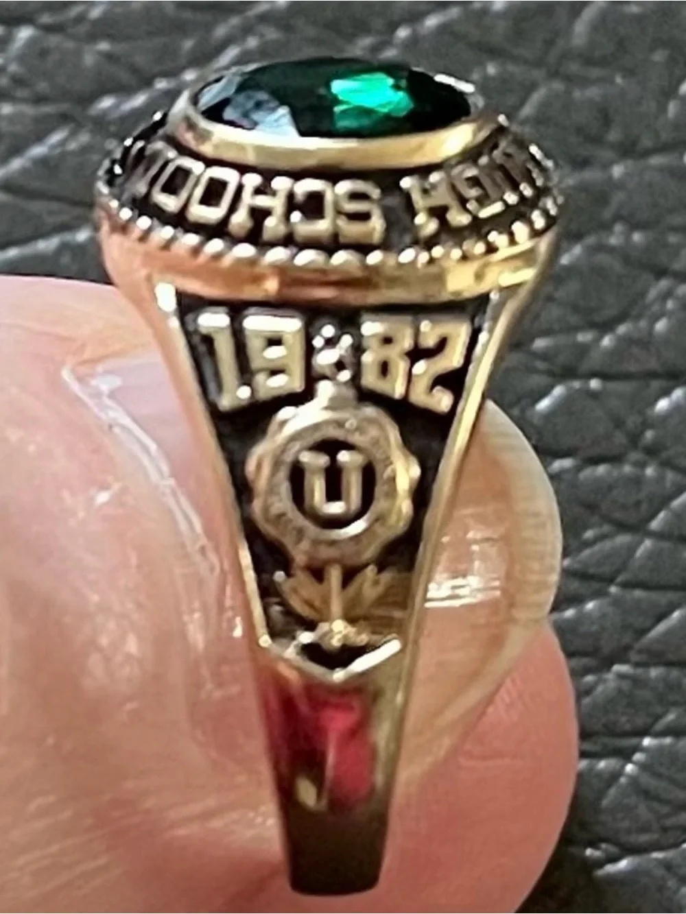 Vintage 14k Gold Jostens 1982 University High School Los Angeles Class Ring 6.69